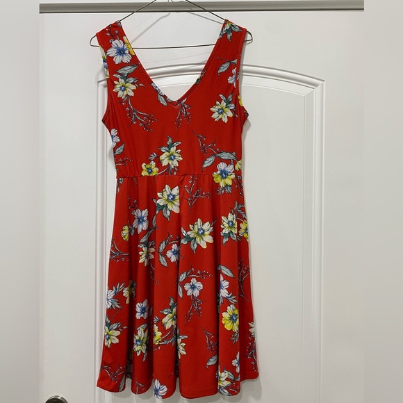 Junior’s Candies Sundress; Red Floral; Size Medium - Picture 3 of 4